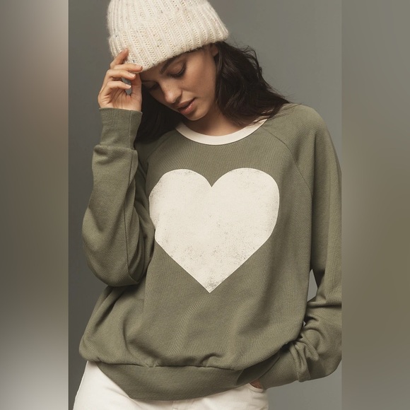 Anthropologie LetLuv heart ringer graphic sweatshirt in avocado 🥑 - Picture 3 of 9